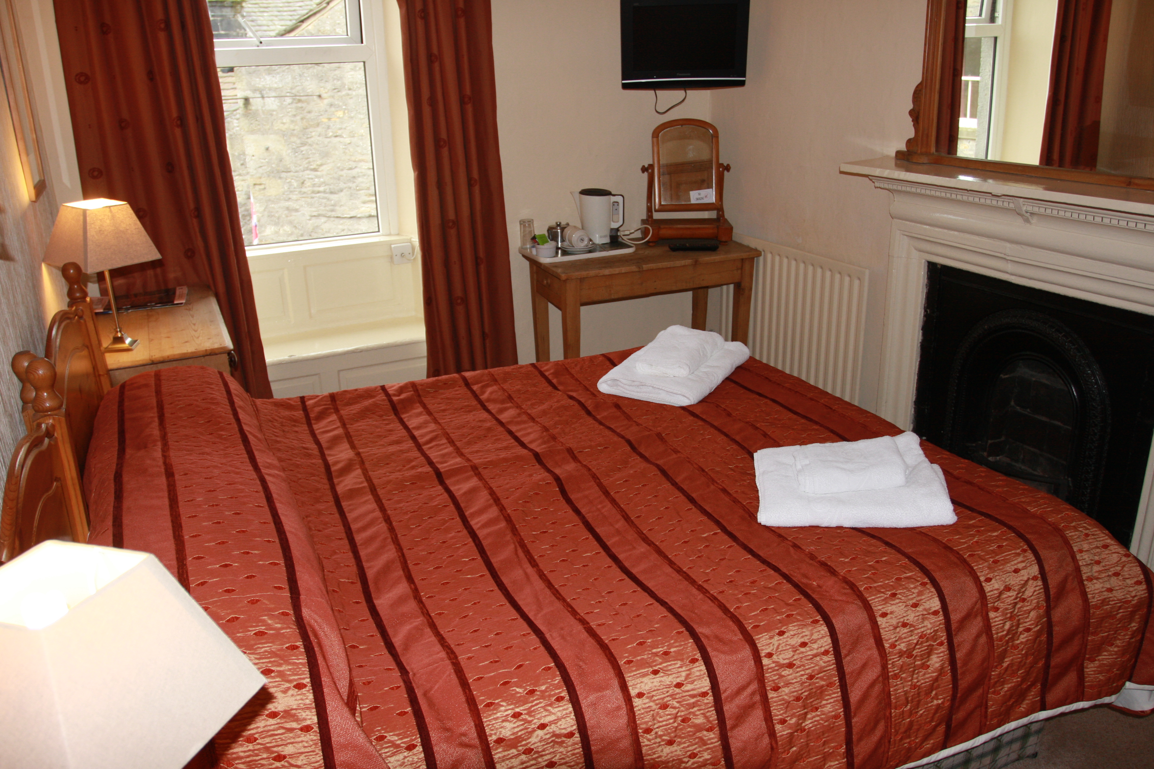 Foresters Arms Bed