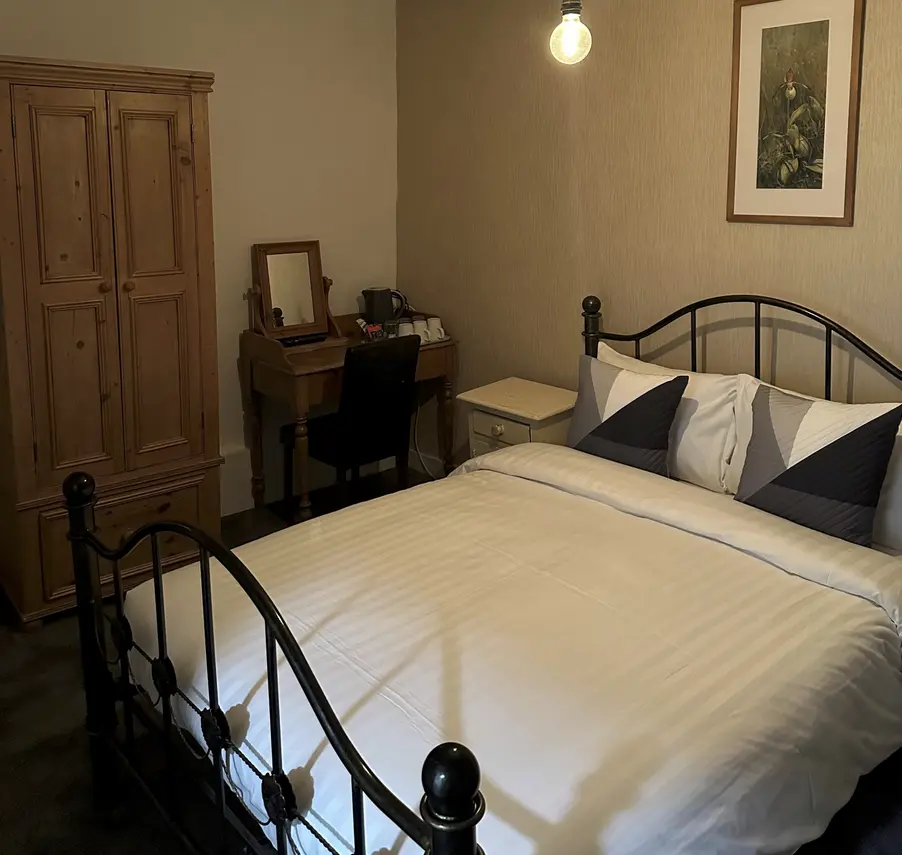 Foresters Arms Bed